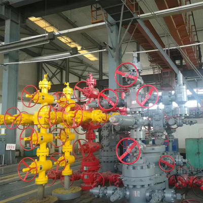 Đầu giếng API khoan dầu thép carbon và thiết bị cây thông Noel với đầu ống, đầu vỏ, van chéo và cổng