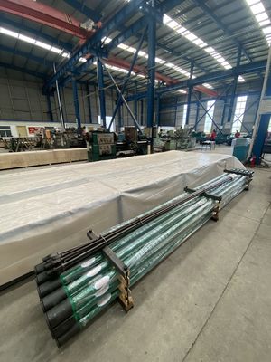 Máy bơm thanh hút thùng thép carbon cho giếng dầu / mỏ dầu với thiết bị ngăn chặn khí và cát