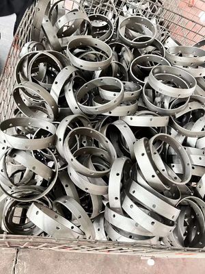 Một miếng đánh bóng cổ áo với vít đặt 7 