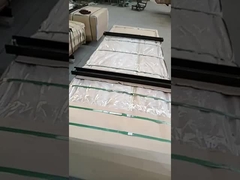 Các đường ống cho con chó đang được đóng gói